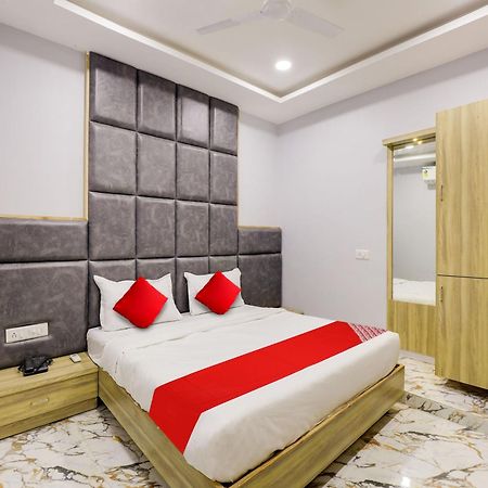 Hotel Krishna Ahmedabad Esterno foto